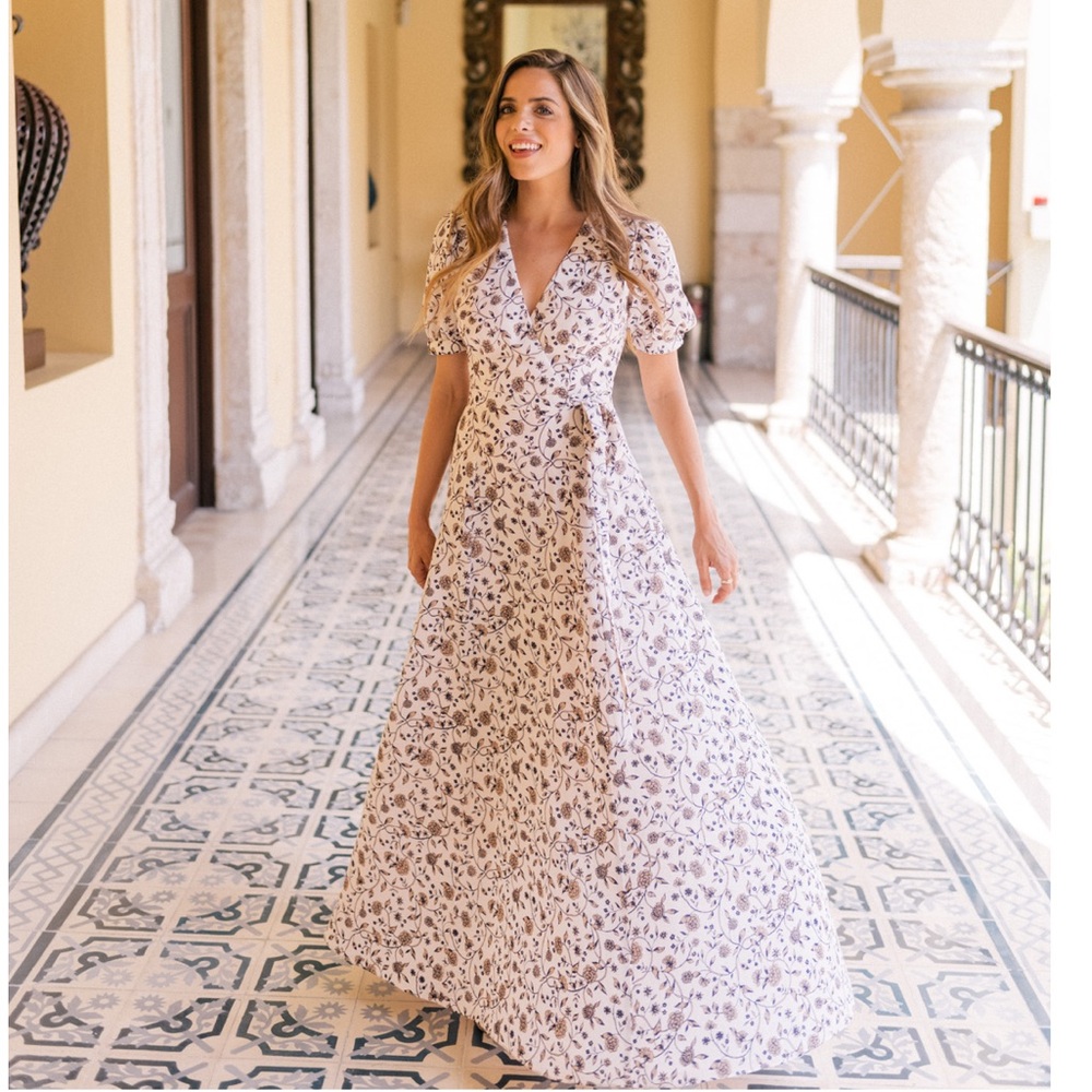 Gal Meets Glam Millie Short Sleeve Maxi Dress Floral Blush Pink Bisque Tan 2 NWT